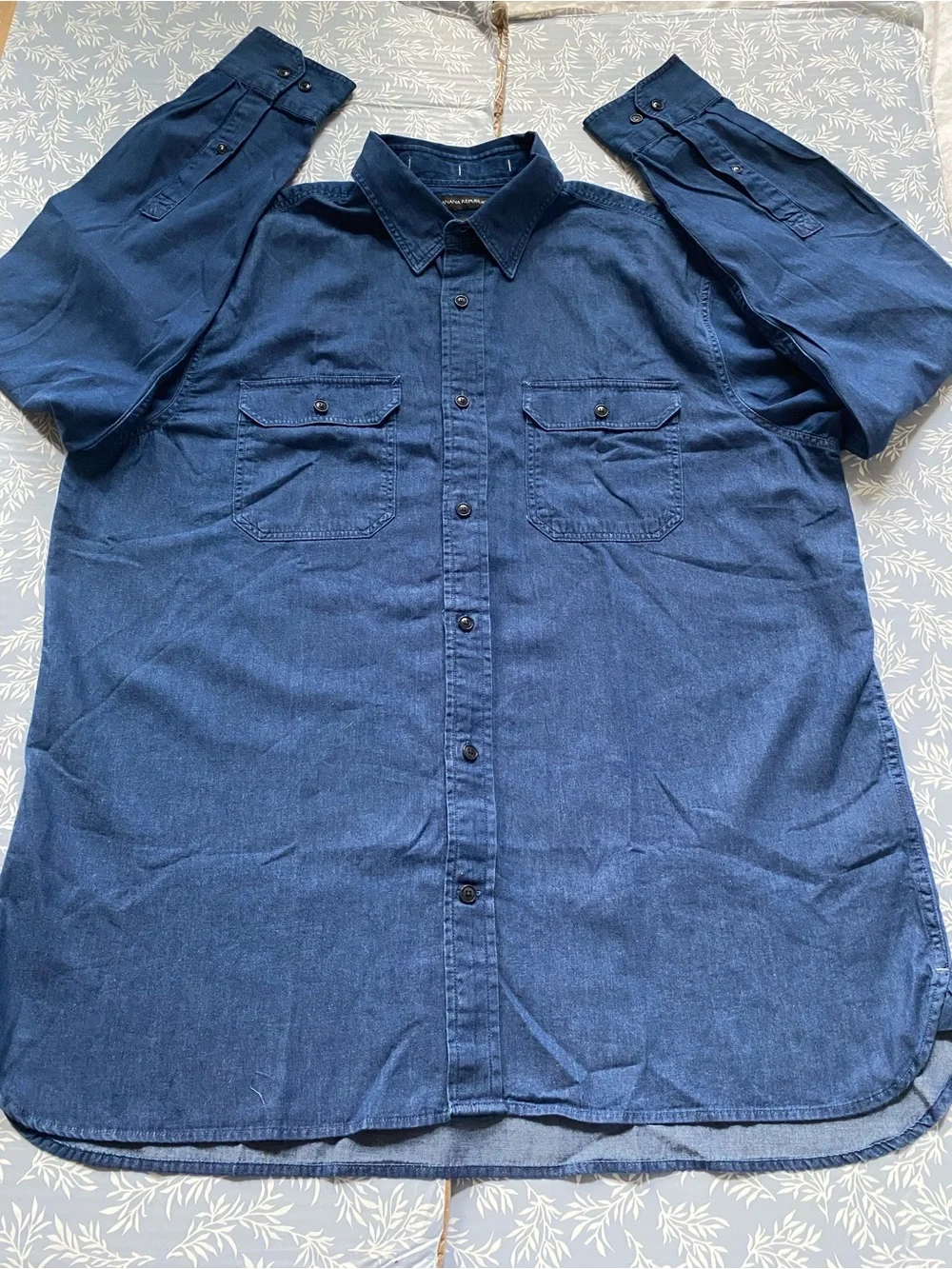 Banana Republic Men's Deep Blue Button-Down Shirt